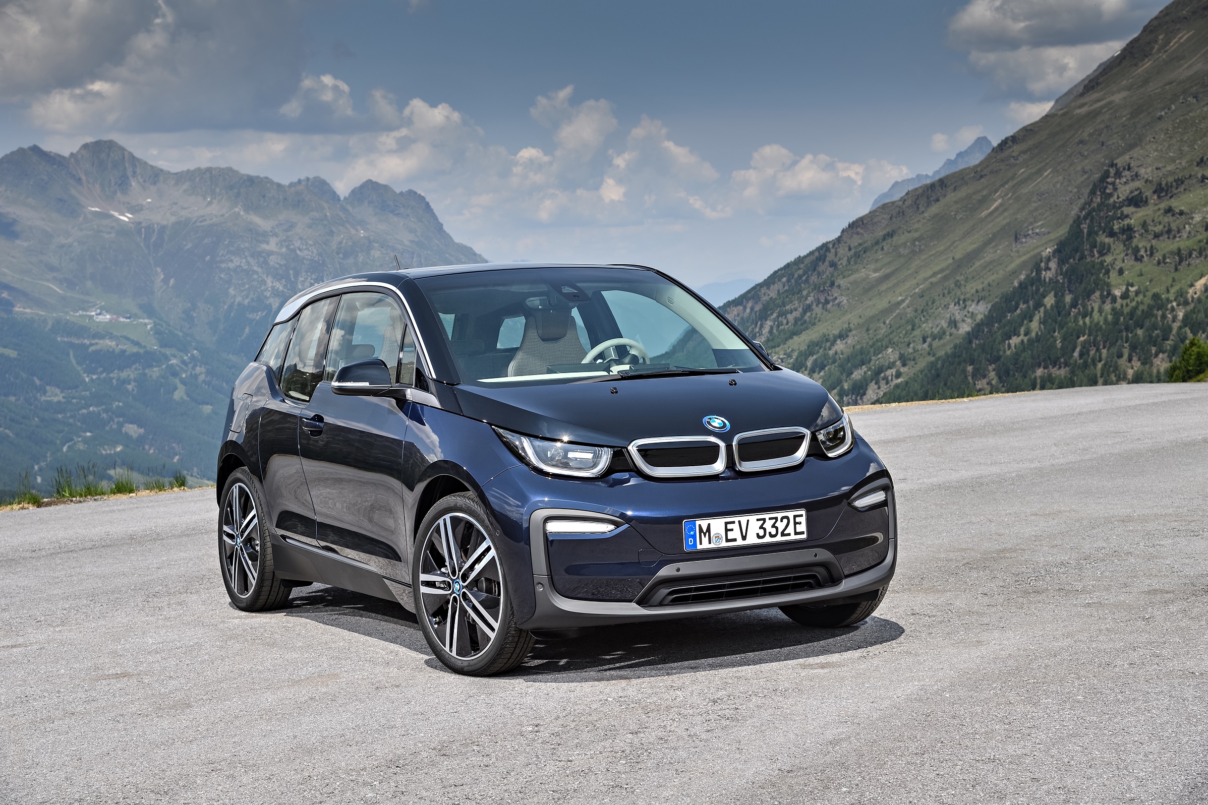 BMW vai aposentar o i3, seu primeiro carro elétrico vendido em massa