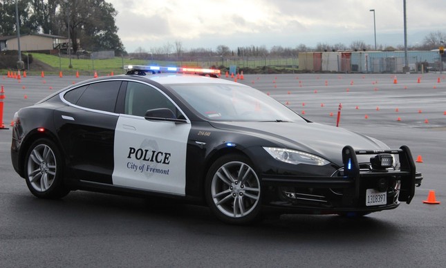 Tesla Model S 85 do Departamento de Polícia de Fremont, Califórnia