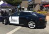 Carro elétrico da polícia suspende perseguição por bateria descarregada