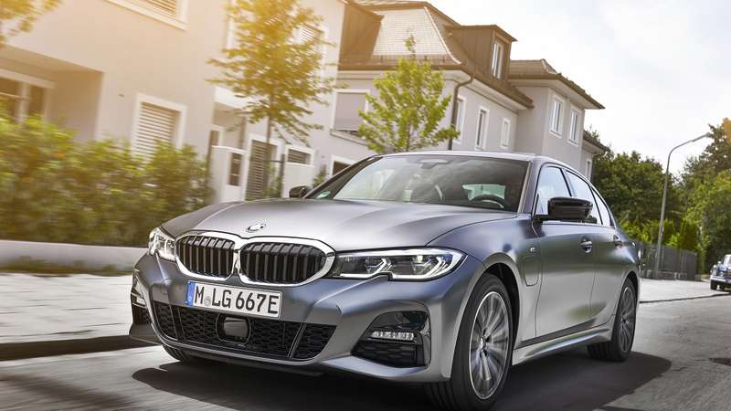 BMW Série 3 híbrido plug-in chega neste semestre com 292 cv