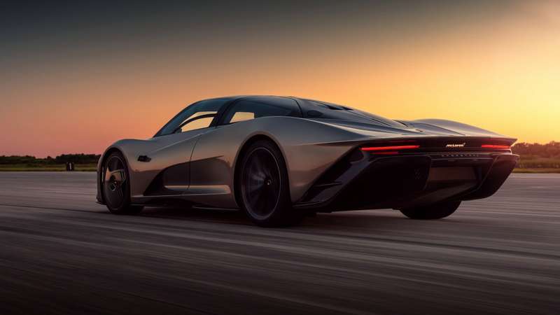 McLaren Speedtail mostra como um híbrido atinge 403 km/h