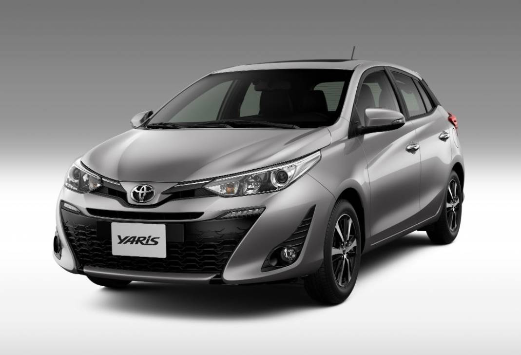 Toyota Yaris hatch e sedan têm aumento de preços em maio