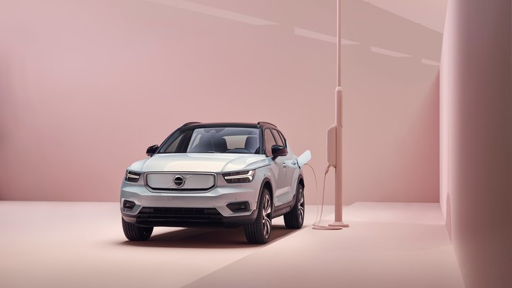 Volvo anuncia novo XC40 Recharge elétrico contra a crise do setor - Carros do Célio