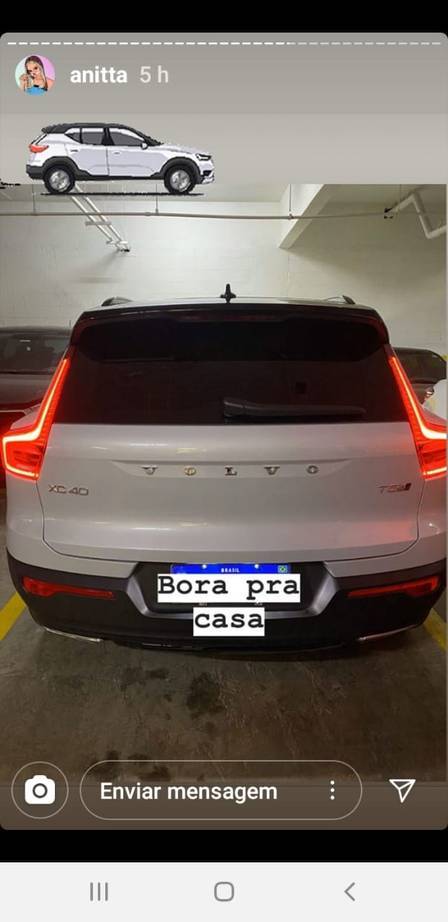 Anitta voltou dirigindo de São Paulo: carro de R$ 250 mil
