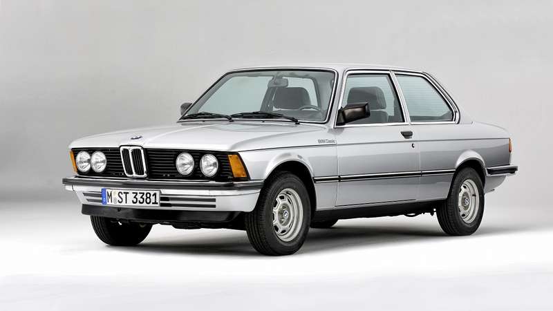 BMW Série 3, ícone dos sedãs, surgia há 45 anos na Alemanha