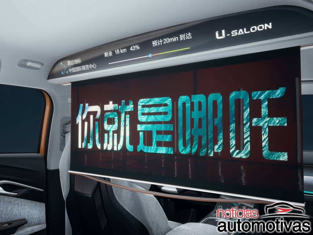 Neta U: crossover elétrico chinês é táxi executivo com telão a bordo 