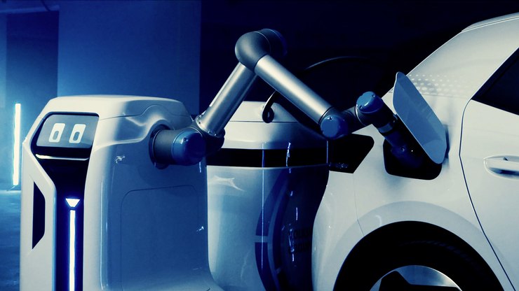 Robô da Volkswagen permite carregar carro elétrico em qualquer vaga - Carros