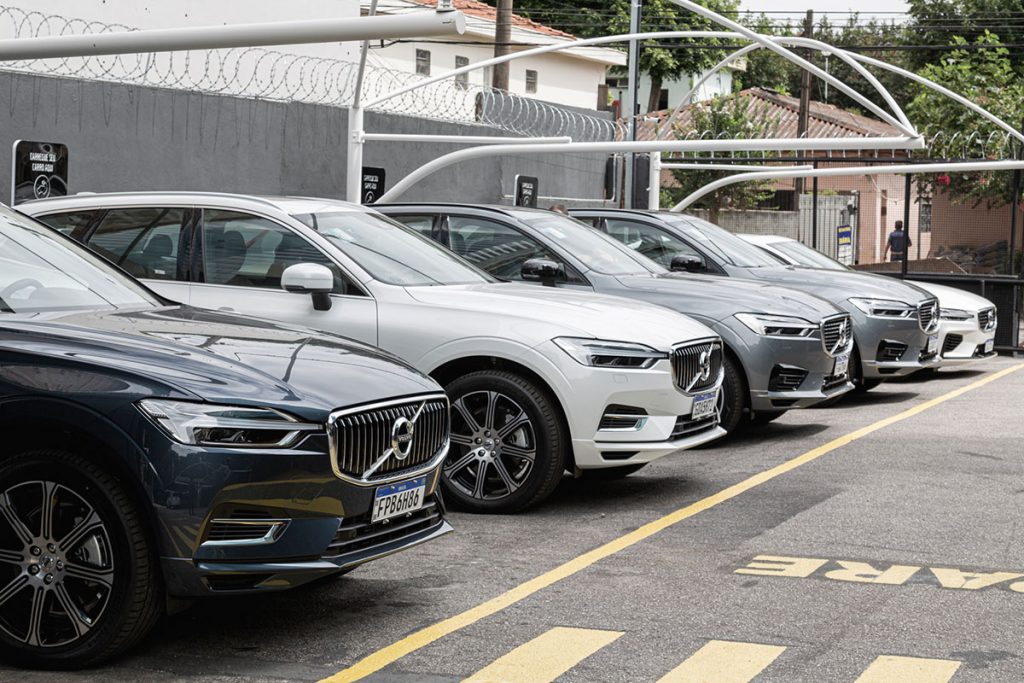 Quer dirigir um carro híbrido de graça? Volvo vai emprestar modelos para divulgar eletrificação no Brasil