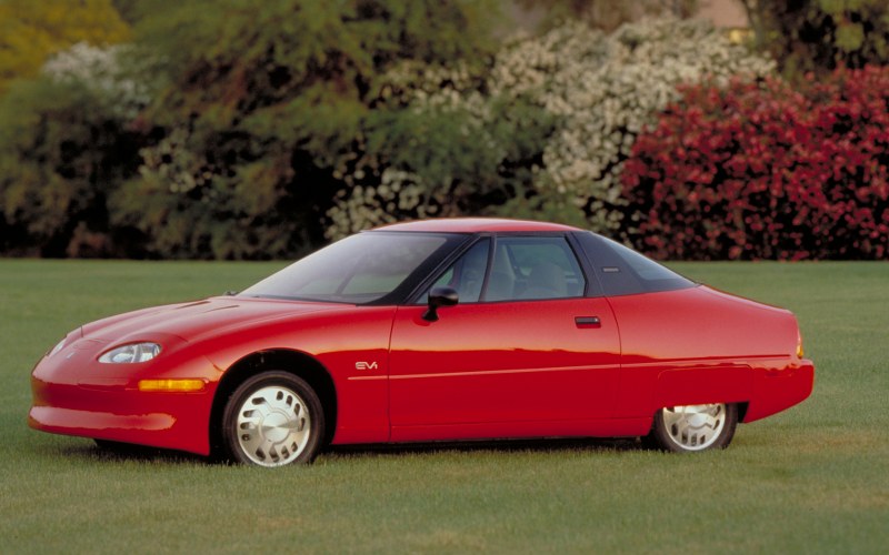 A GM ajudou a matar o carro elétrico 20 anos atrás. Agora morrerá por ele?