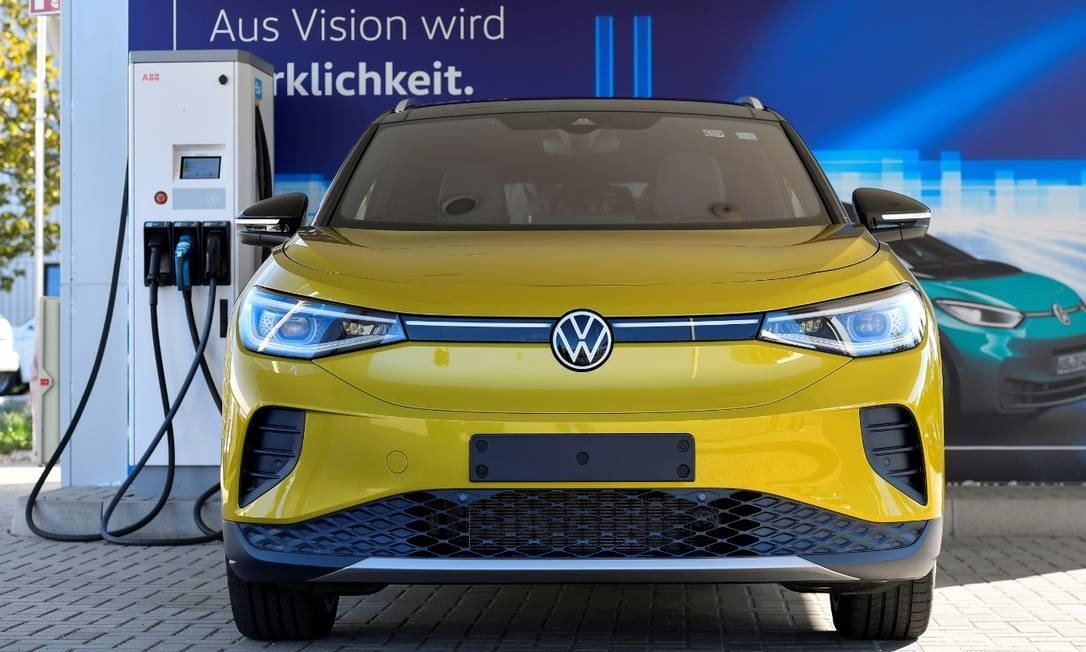 ID.4: Volkswagen aumentou em 50% sua projeção de venda de carros 100% elétricos até 2025 Foto: Matthias Rietschel / Reuters