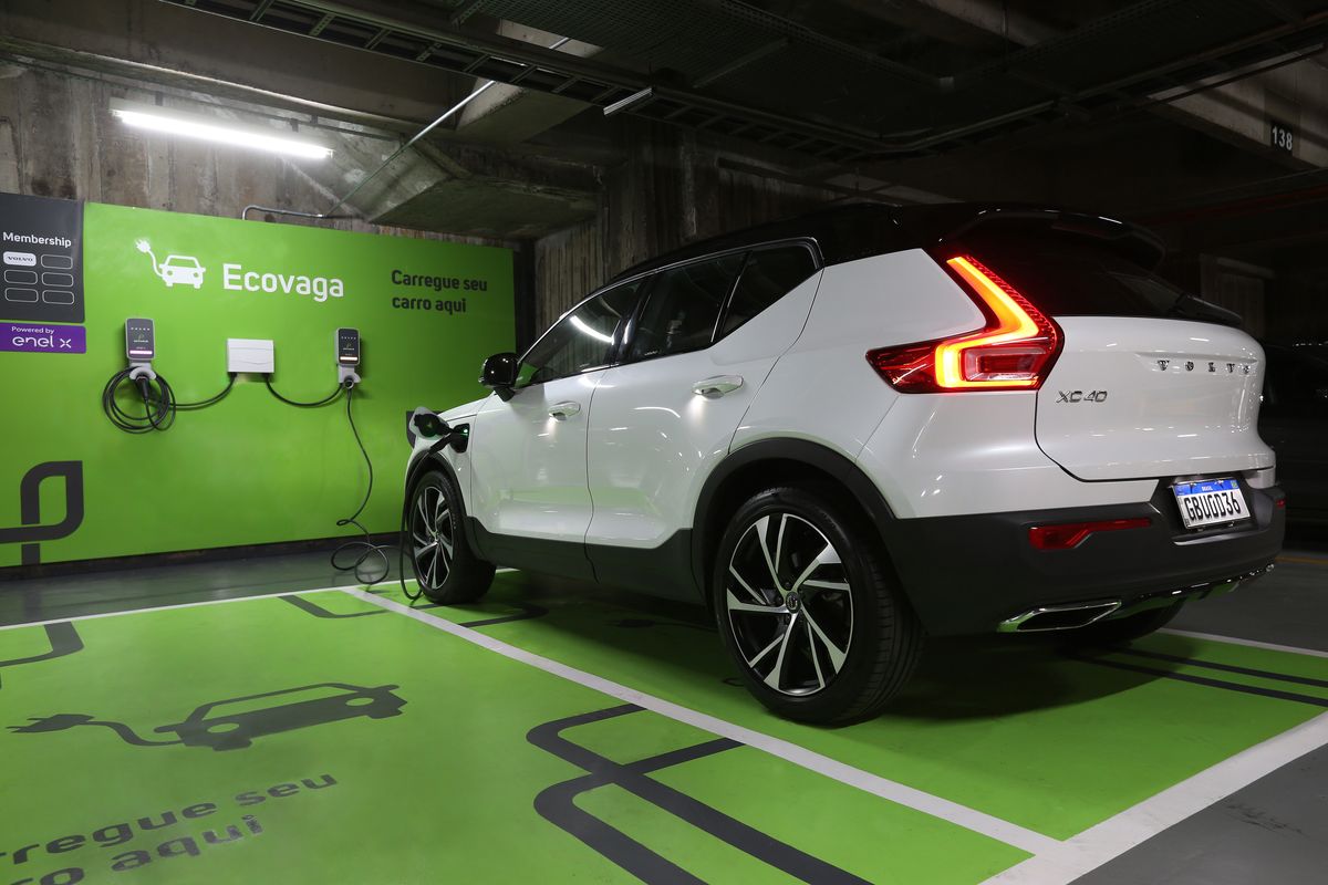 Volvo Car, Enel X e Estapar juntas em rede de eletropostos – AutoIndústria