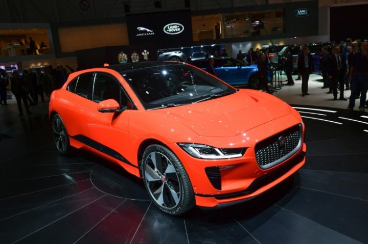 Economia 08:52 Jaguar produzirá apenas veículos elétricos a partir de 2025 - Istoé Dinheiro