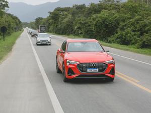 Audi e-tron Sportback na Rio-Santos estrada com trânsito - Levi Pinheiro - Levi Pinheiro